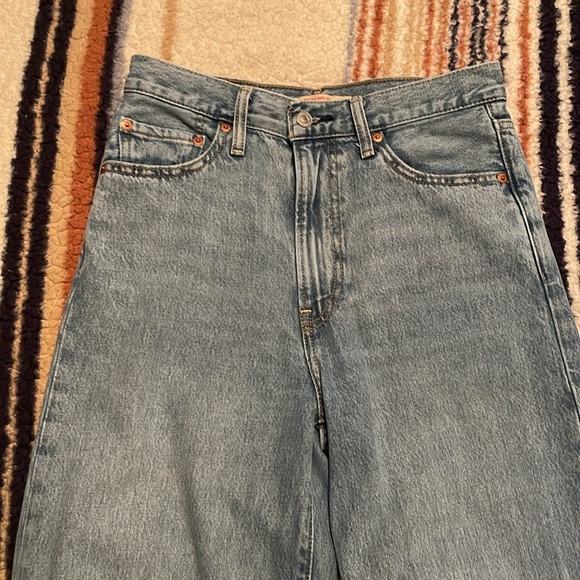 Levi’s Ribcage Wide Leg Jeans - Picture 7 of 8